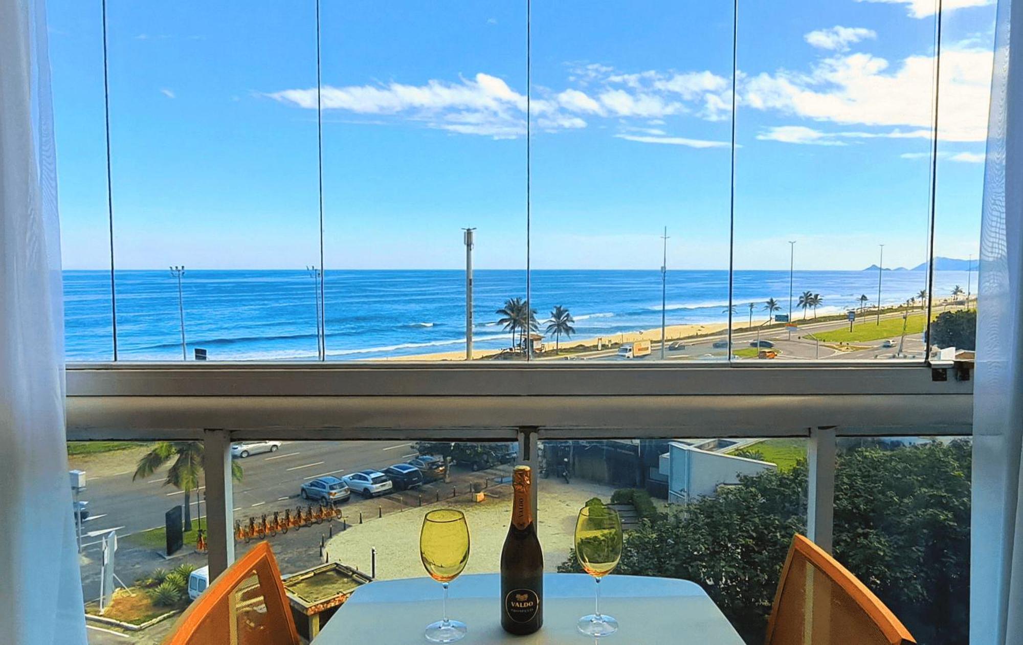 Lindo Apt Ocean Drive Vista Praia Da Barra - Beira Mar Apartamento *